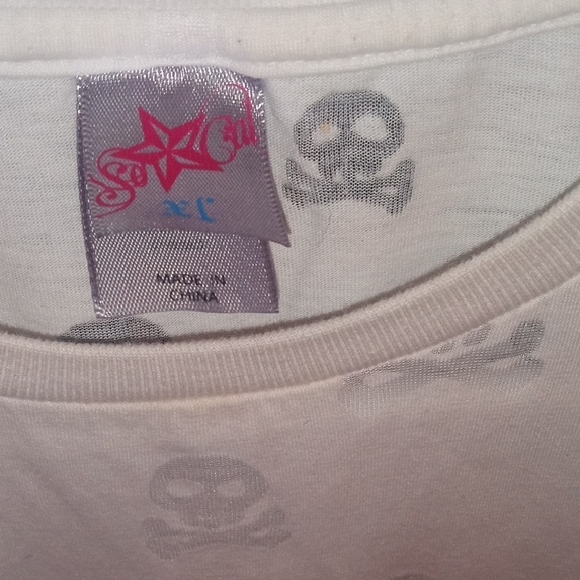 White SoCal Skull Pattern Women's Tee - Picture 2 of 3